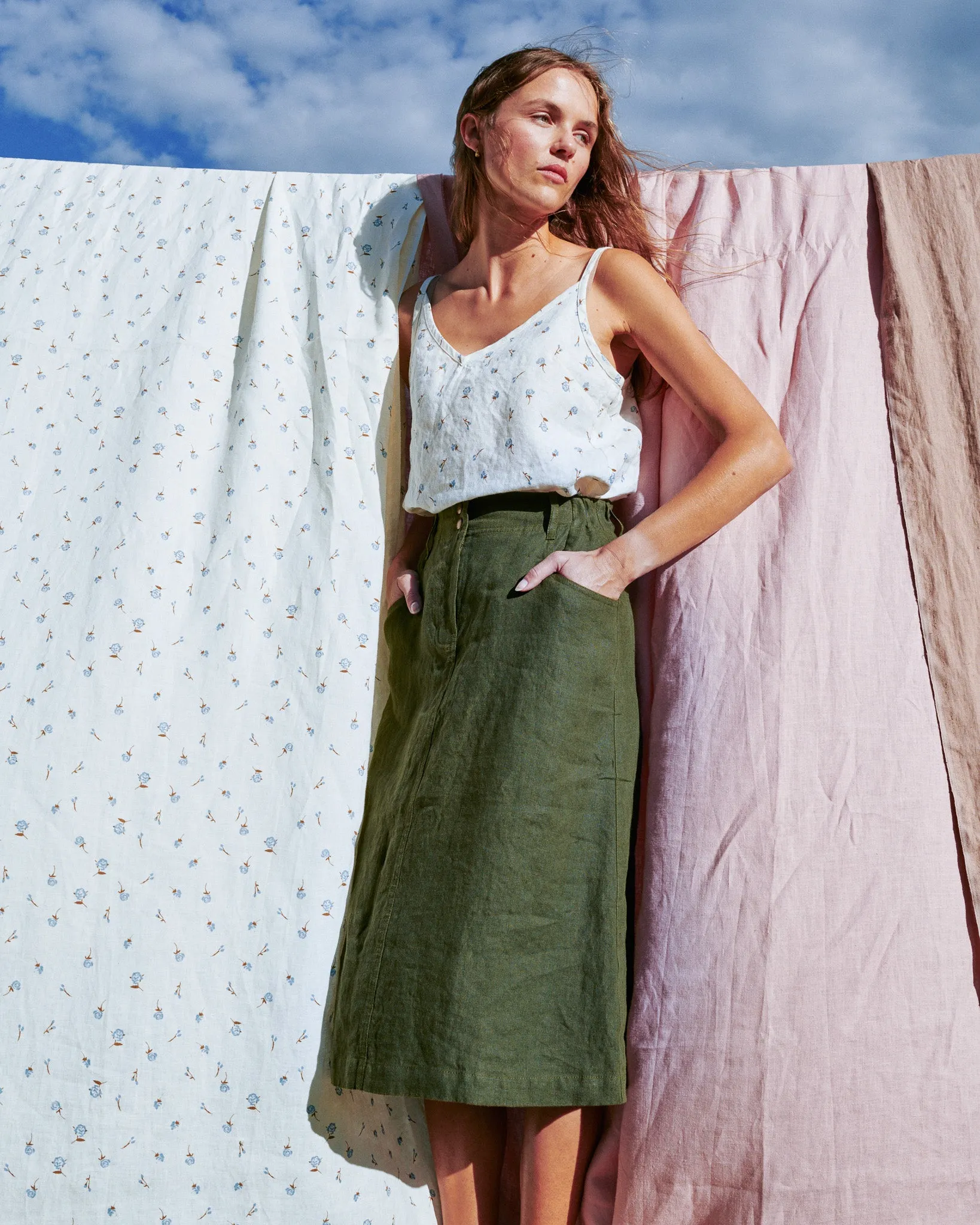 R: MATERA linen skirt (Size: M; Color: Milky White/Blue Rose)