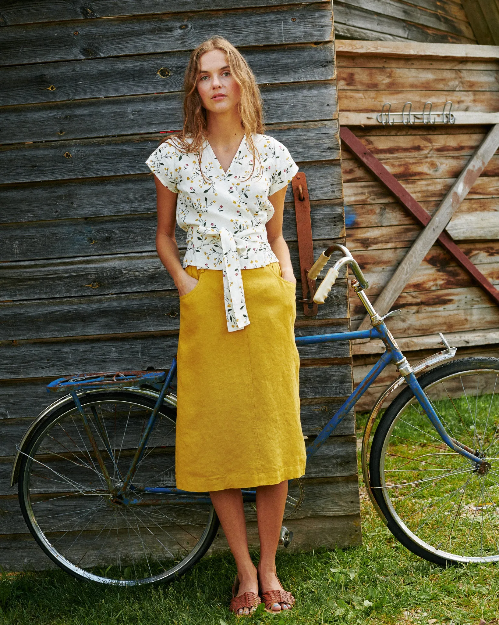 R: MATERA linen skirt (Size: M; Color: Milky White/Blue Rose)